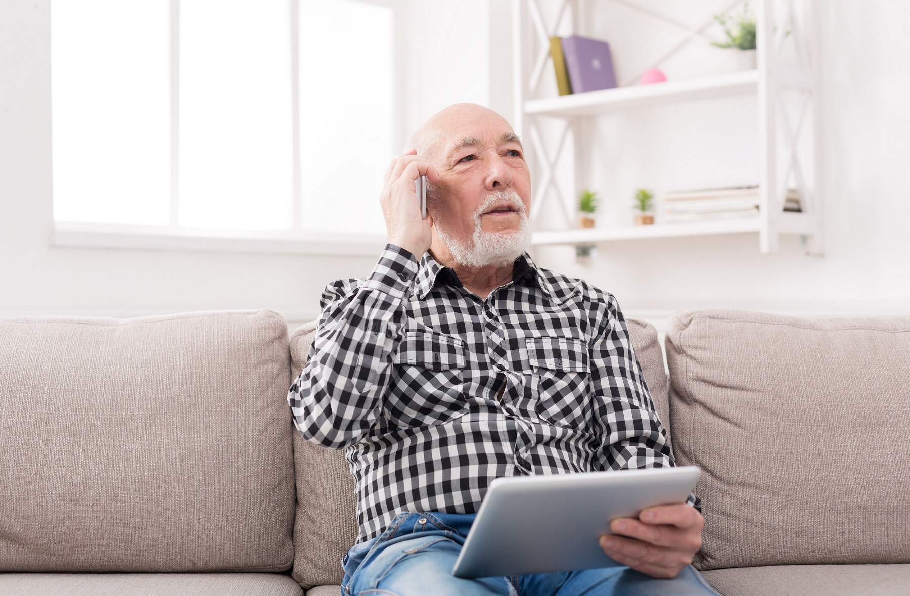 Covid-19 : appliquer des solutions innovantes pour rompre l’isolement des seniors